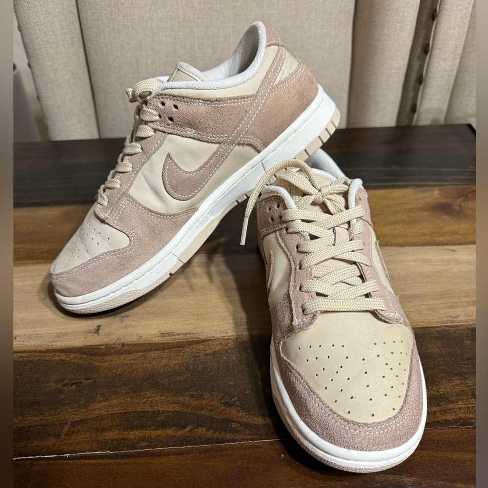 W NIKE DUNK LOW SE SANDRIFT/HEMP-SAIL SIZE 8